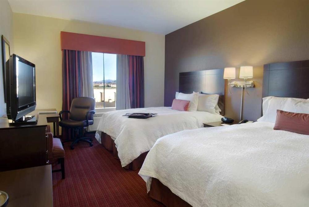 Hampton Inn & Suites Phoenix North/Happy Valley Room photo