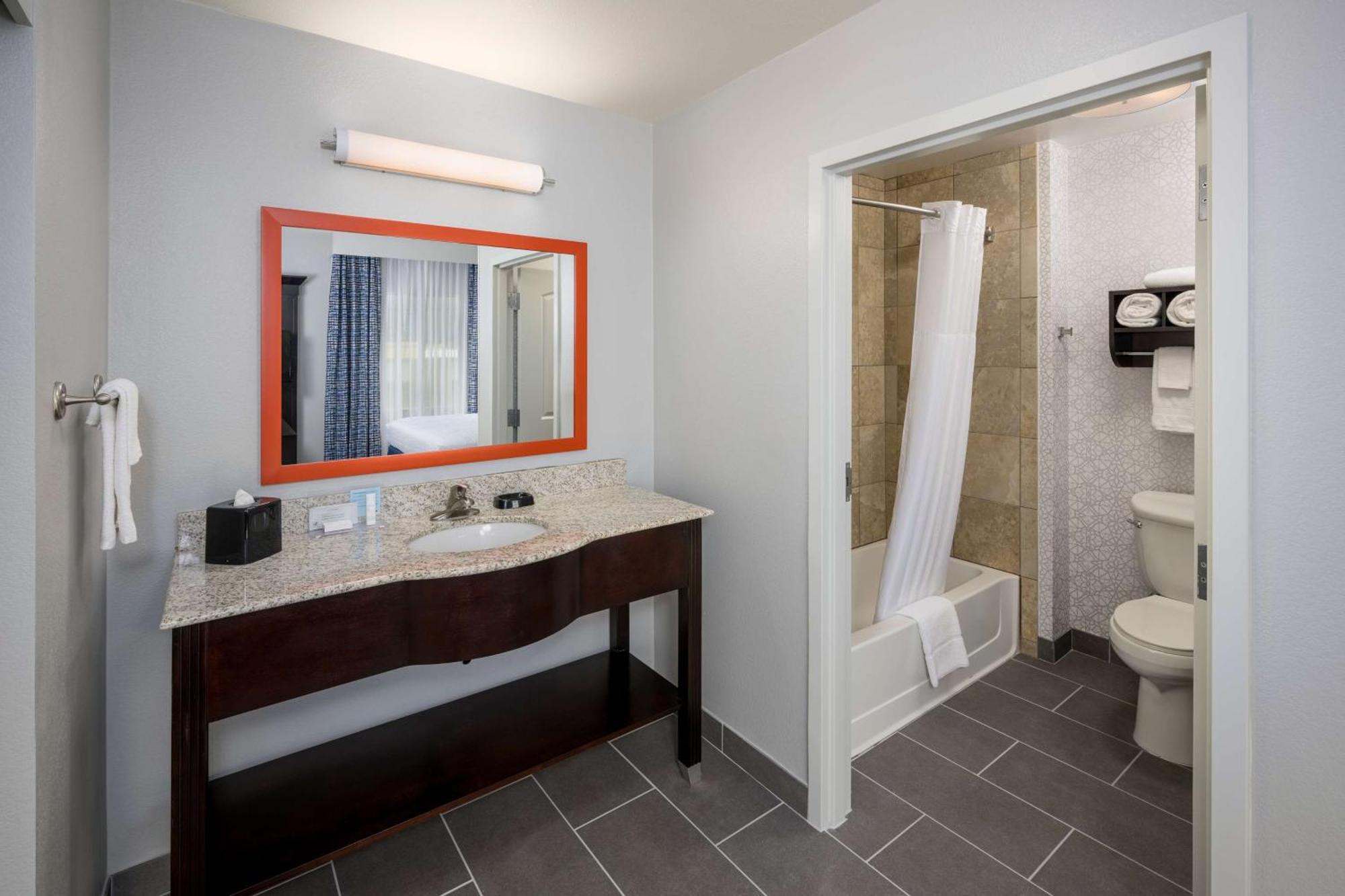 Hampton Inn & Suites Phoenix North/Happy Valley Exterior photo