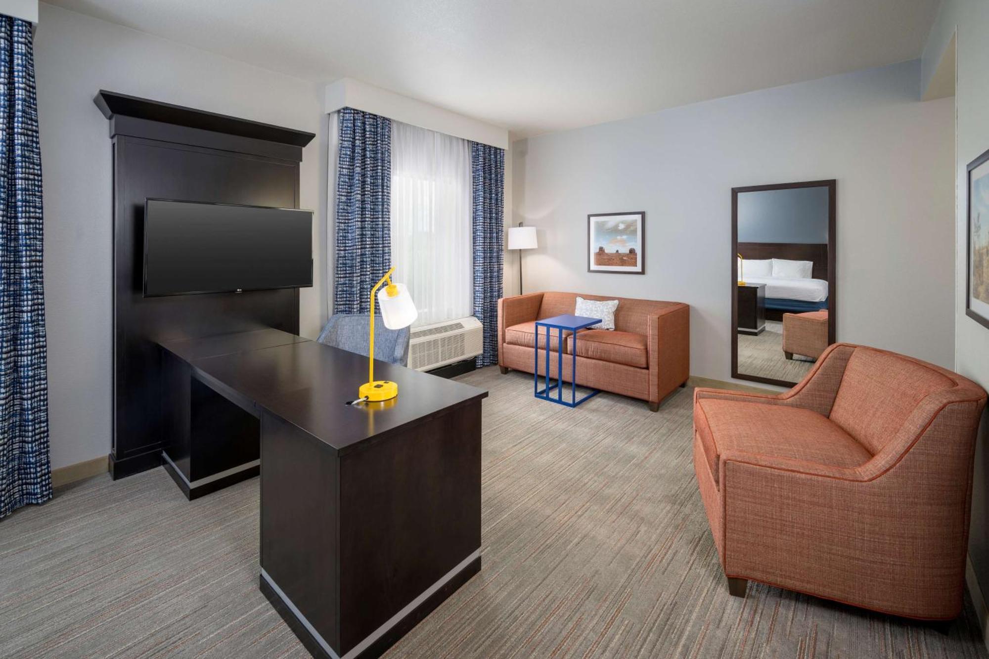 Hampton Inn & Suites Phoenix North/Happy Valley Exterior photo